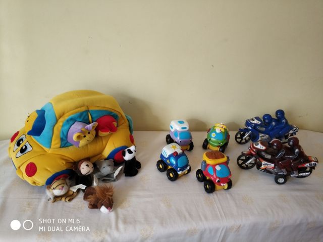 PELUCHE ESTIMULACIÓN SENTIDOS Y COCHES