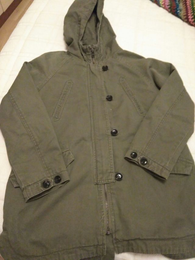 Chaqueta parka color verde