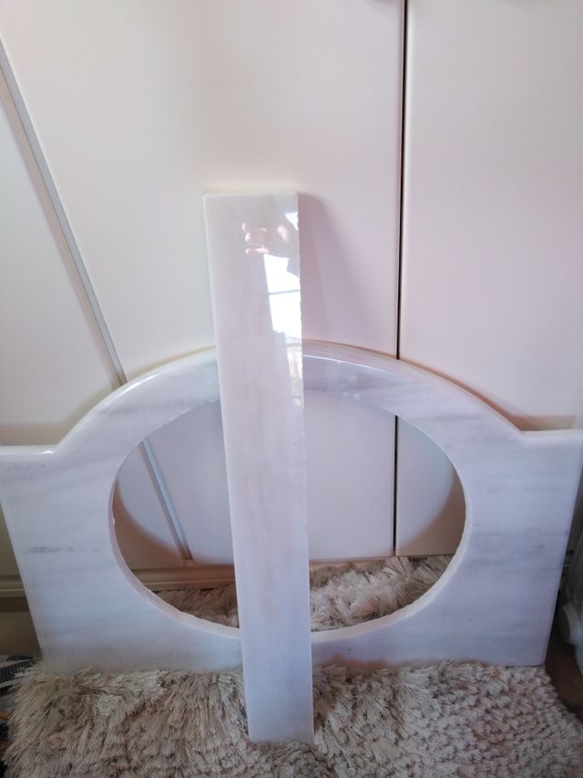 vendo estructura de marmol para el lavabo del baño