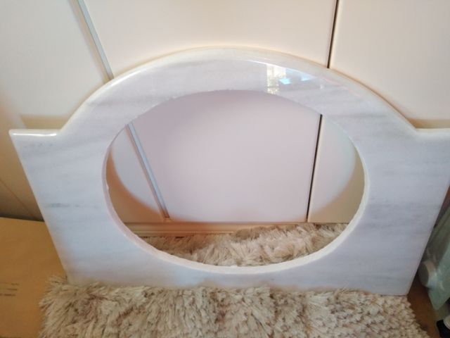 vendo estructura de marmol para el lavabo del baño