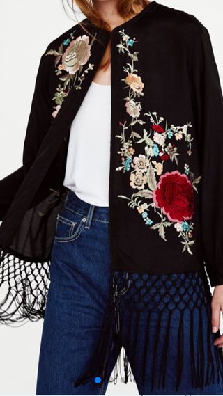 Kimono bordado zara de segunda mano por 35 EUR en Parla en WALLAPOP