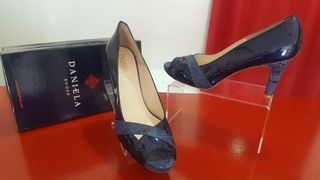 Zapatos mujer número 42 piel de segunda mano por 30 EUR en Roquetas de Mar  en WALLAPOP