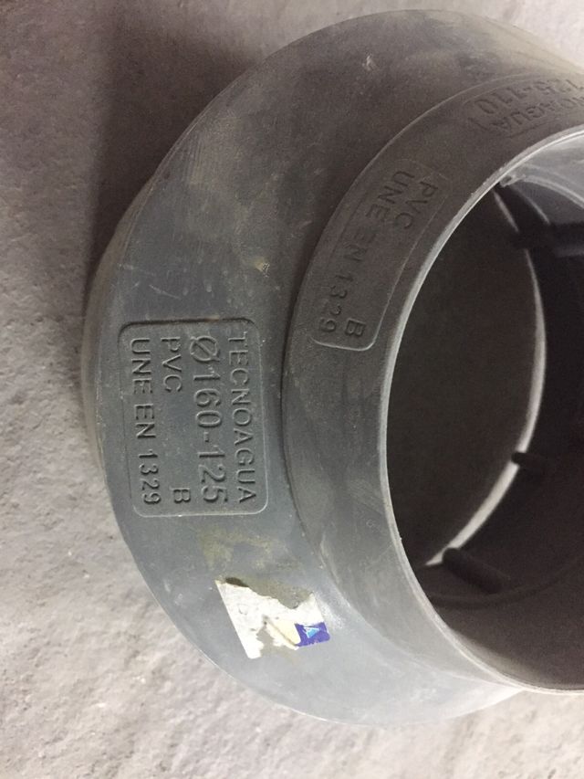 Vendo material de saneamiento y fontaneria