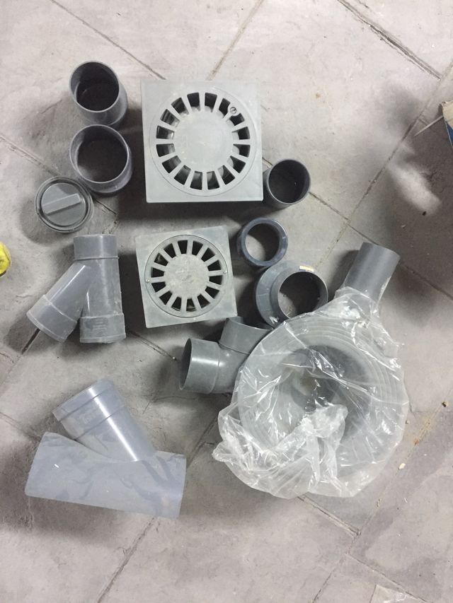 Vendo material de saneamiento y fontaneria