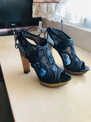 Sandalias ARMAND BASI talla 36 SIN ESTRENAR de segunda mano por 35 EUR en  Madrid en WALLAPOP