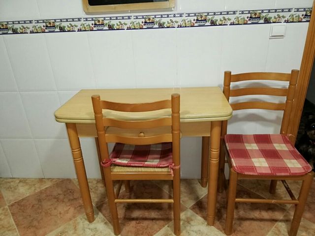 Mesa cocina extensible de segunda mano por 50 € en Valencia en WALLAPOP Mesa cocina extensible de segunda mano por 50 € en Valencia en WALLAPOP