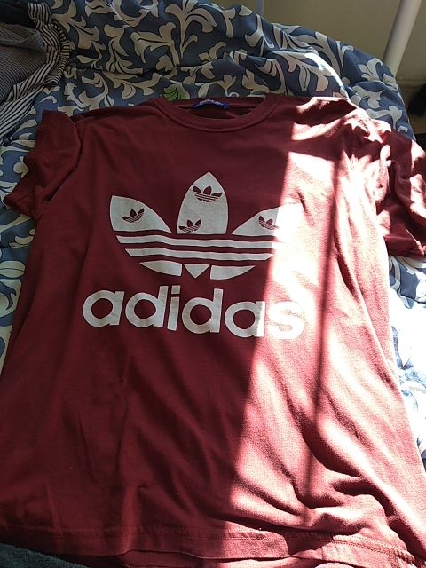el primero Tesauro Primitivo CAMISETA ADIDAS BURDEOS de segunda mano por 10 € en Santiago de La Ribera en WALLAPOP el primero Tesauro Primitivo CAMISETA ADIDAS BURDEOS de segunda mano por 10 € en Santiago de La Ribera en WALLAPOP