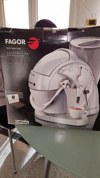 Cafetera Caffitaly Stracto. Nueva de segunda mano por 50 EUR en Calahorra  en WALLAPOP