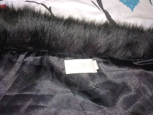 Chal peludo negro, xal pelut negre