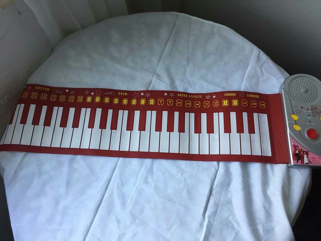 High School Musical puzzle y piano