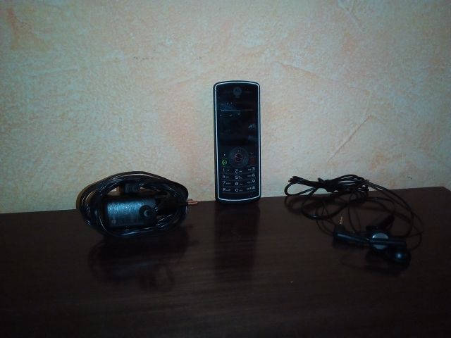 Motorola W180