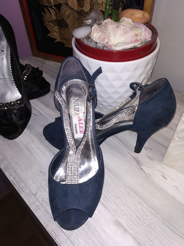 zapatos tacón pedrería 37