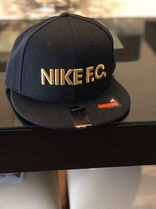 gorro nike fc
