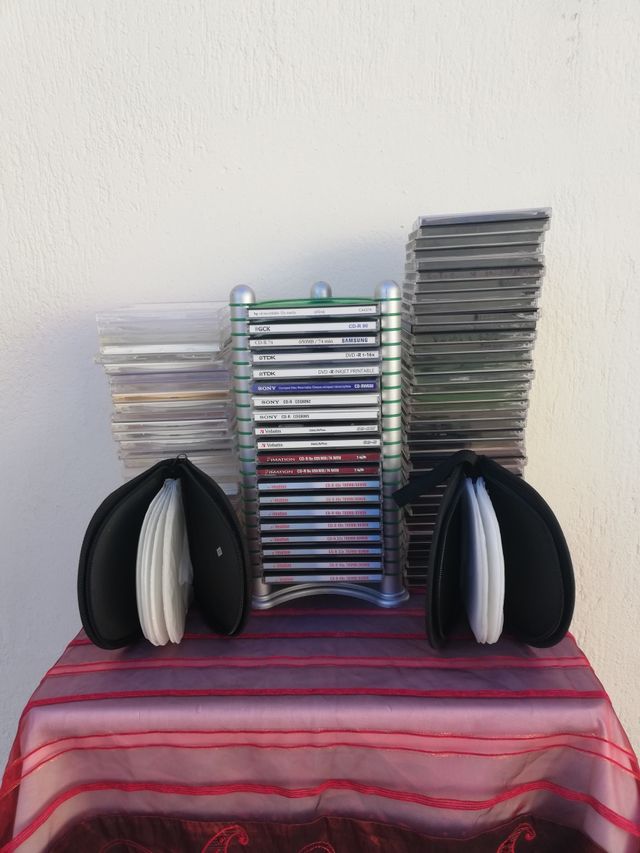 CAJAS Y ALMACENAMIENTO CD