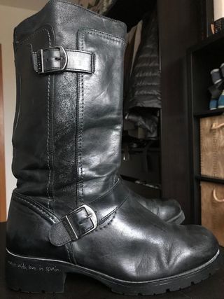 Botas altas negras wonders de segunda mano por 34 EUR en Girona en WALLAPOP