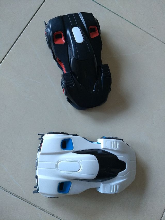 R.E.V. Robotic Enhancement Vehicles - WowWee