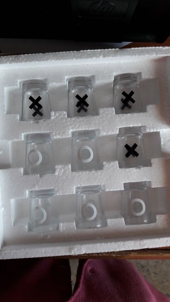 Tres en raya chupito