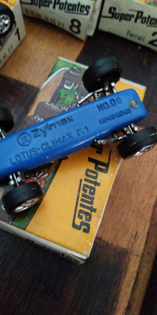 Colección de coches antiguos Zylmex