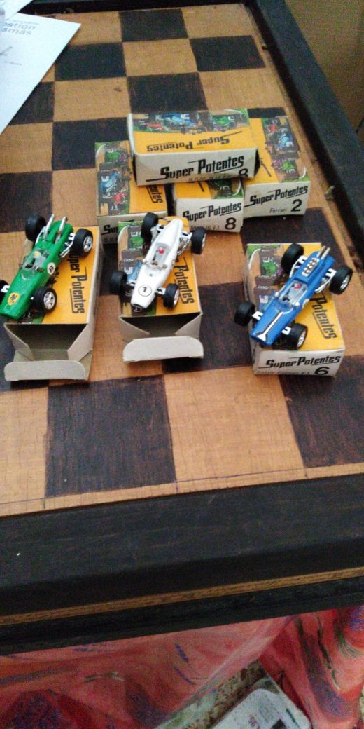 Colección de coches antiguos Zylmex