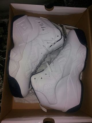 botas blancas fila