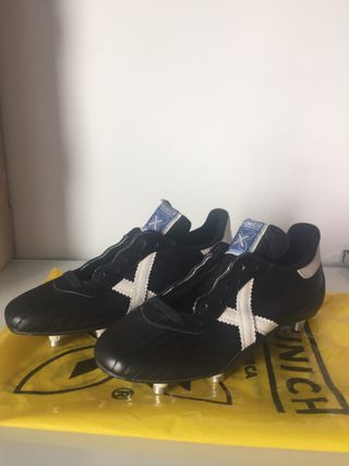 Botas de fútbol Munich de segunda mano en Barcelona en WALLAPOP
