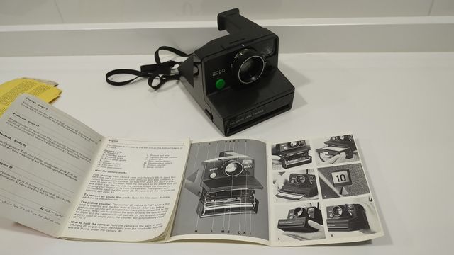 CAMARA INSTANTANEA POLAROID 2000