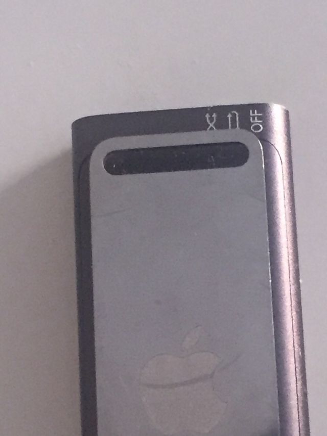 iPod Shuffle 4 GB. Apple Original