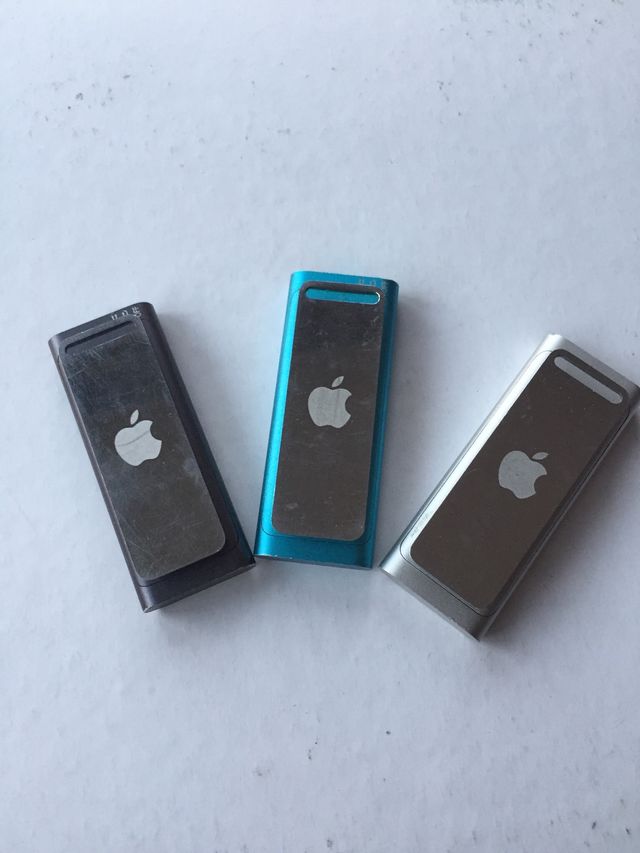 iPod Shuffle 4 GB. Apple Original