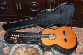 Guitarra Pedro De Miguel de segunda mano por 650 EUR en Cádiz en WALLAPOP