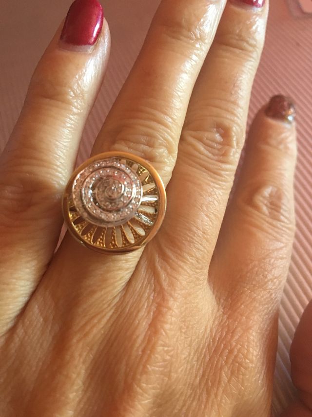 Anillo en oro amarillo y diamantes