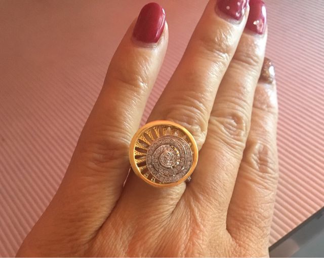 Anillo en oro amarillo y diamantes