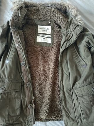 Cazadora ABERCROMBIE de segunda mano por 40 EUR en Segovia en WALLAPOP