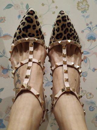 Zapatos estilo Valentino Rockstud de segunda mano por 25 EUR en Bilbao en  WALLAPOP