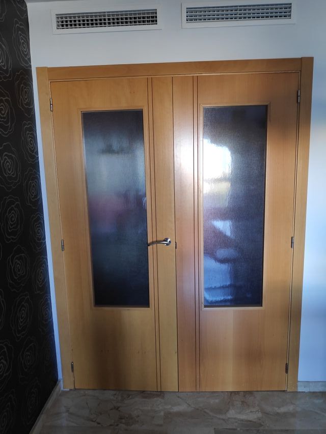 Puertas comedor de segunda mano por 175 € en Gandía en WALLAPOP Puertas comedor de segunda mano por 175 € en Gandía en WALLAPOP