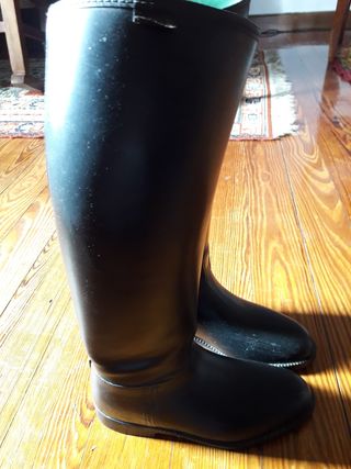 Botas de montar marca Aigle de segunda mano por 15 EUR en Madrid en WALLAPOP