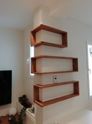 Estanterías mueble de segunda mano por 445 € en Madrid en WALLAPOP