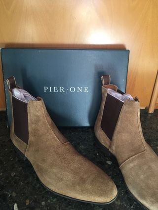 Botas PIER ONE de segunda mano por 25 EUR en Barcelona en WALLAPOP