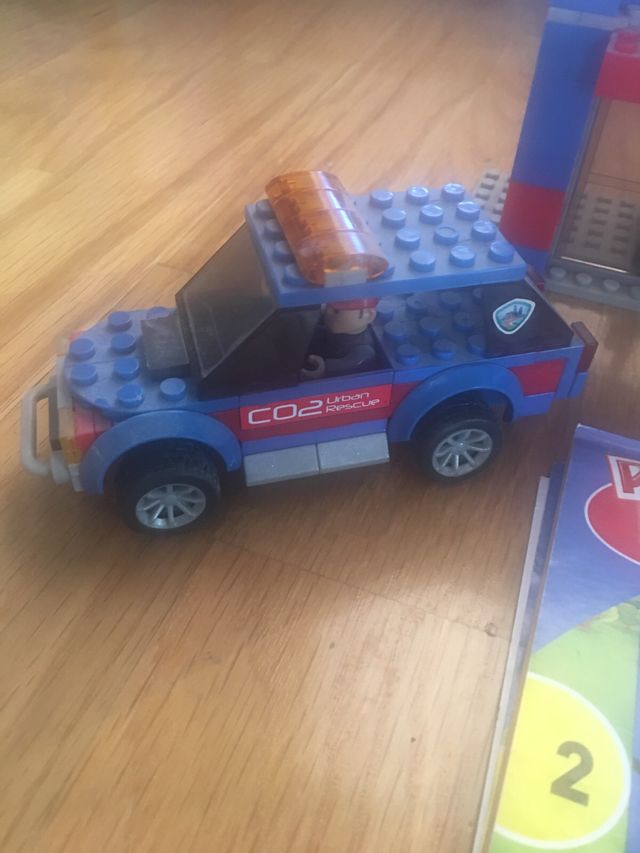 Juego tipo Lego. Cuartel de Bomberos y rescate