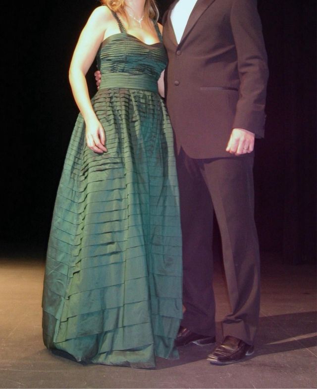 Vestido de fiesta verde de Adolfo Dominguez