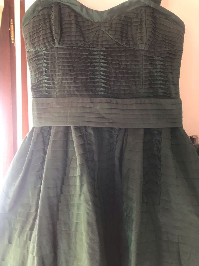 Vestido de fiesta verde de Adolfo Dominguez