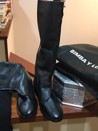Botas negras de Bimba y Lola de segunda mano por 50 EUR en Las Palmas de  Gran Canaria en WALLAPOP