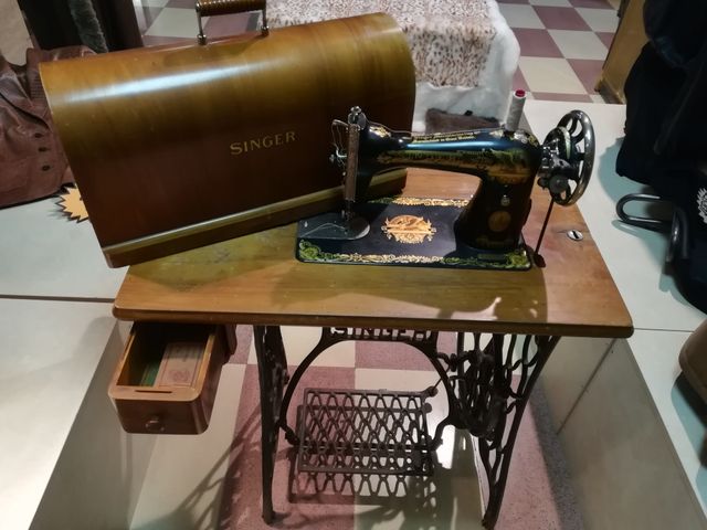 maquina coser antigua