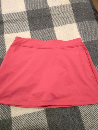 Falda tenis o pádel niña decathlon de segunda mano por 3 EUR en Vilanova i  la Geltrú en WALLAPOP