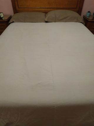 Funda edredón reversible de segunda mano por 25 € en Madrid Sabana bajera ajustable cama 1,35 de segunda mano por 6 € en