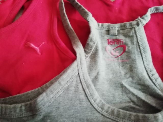 tres camisetas de deporte, las tres 5 €