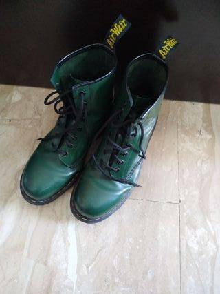 dr martens verdes