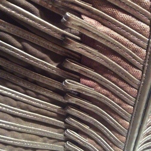 Chaqueta Adolfo  Dominguez. Atención a desperfecto