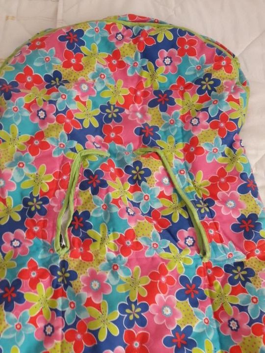 vendo funda para carro para jane muum.