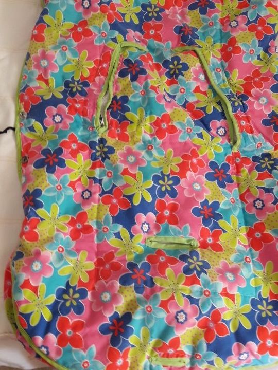 vendo funda para carro para jane muum.