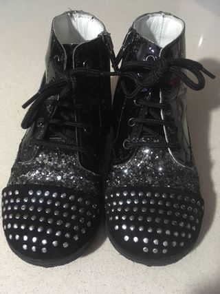 Leonardoda Elevado portátil Botines negros PRIMIGI , más modelos, numeros y ma de segunda mano por 15 € en Bilbao en WALLAPOP Leonardoda Elevado portátil Botines negros PRIMIGI , más modelos, numeros y ma de segunda mano por 15 € en Bilbao en WALLAPOP